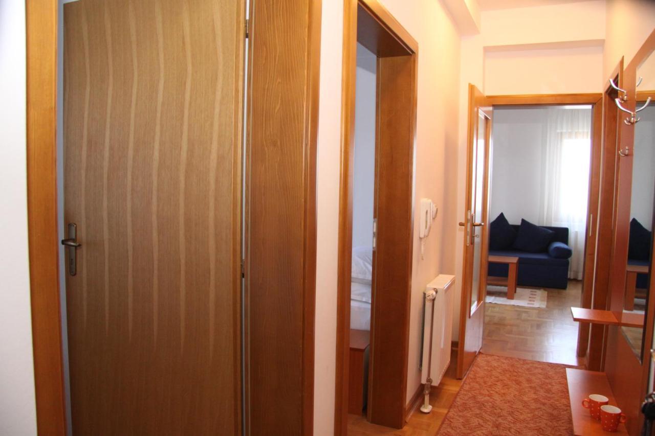 Royal Apartments Semendria Cameră foto